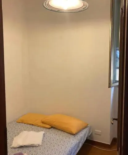 Cheerful Room, Sharing Kitchen In A Cosy Family Art House, Ideal For One Person Or Couple Panzió San Remo