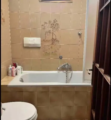 Panzió Cheerful Room, Sharing Kitchen In A Cosy Family Art House, Ideal For One Person Or Couple